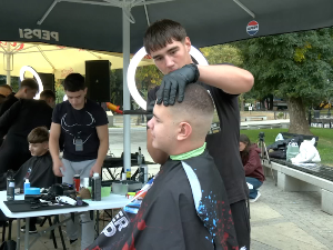 Лесковачки средњошколци три дана у хуманитарној мисији за Богдана