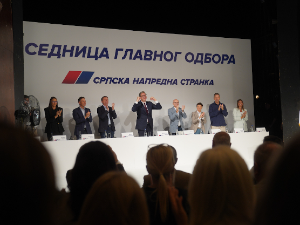 ГО СНС одлучио да Вучић буде носилац листе и кандидат за премијера