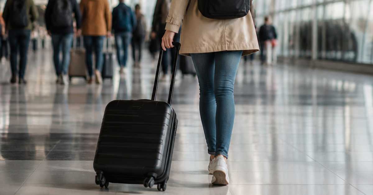 Која боја кофера је најпопуларнија за путовања и зашто доноси проблеме