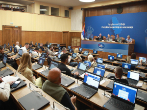 РИК утврдио коначан број бирача на ванредним парламентарним изборима