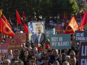 У Приштини на сцени борба за власт, измене закона отварају Тачију пут за слободу