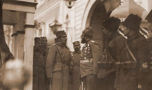 Prestolonaslednik Aleksandar sa ruskim vojnicima i oficirima u Beogradu 1914. godine
