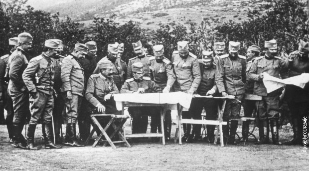 Princ Aleksandar u štabu sa generalom Petrom Bojovićem