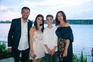 Porodica Bogdanović: Zoran, Mia, Boris i Milena 