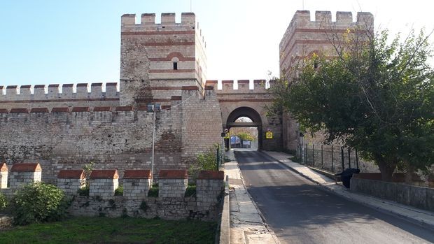 Београдска капија коју је у Београдској махали у Истанбулу саградио Ђурађ Бранковић