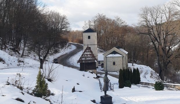 Црква и вајат које је подигао Милош Обреновић