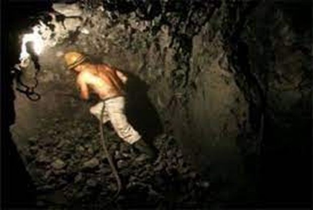 Rudari rizikuju život u ilegalnim rudnicima 
