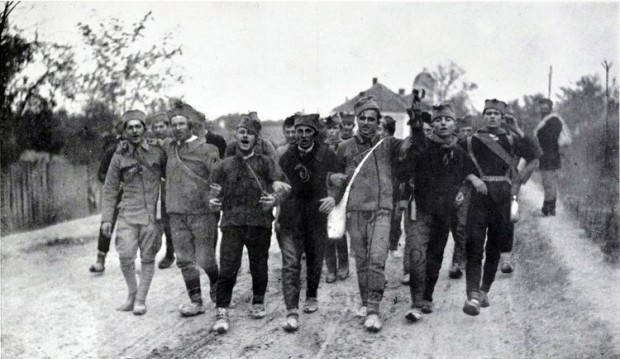 Полазак српских регрута из села Александровац код Пожаревца 1915. (фотографија Ристе Марјановића)