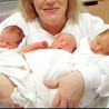 Сурогат мајка родила себи унуке