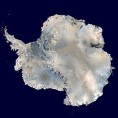 Министри и научници на Антарктику о топљењу леда