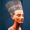 Два лица краљице Нефертити