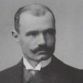 Фамилиологија