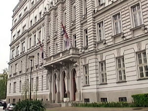 Крај компликованој администрацији?