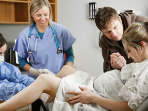 Гас за смејање – помоћ трудницама на порођају