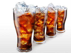 Газирани сокови убрзавају сазревање девојчица?