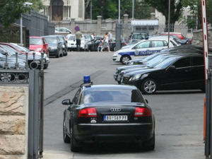 Влада Србије продаје 1.583 аутомобила