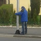 Везала мужа за бандеру, па отишла до продавнице