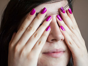 Вид угрожен са свих страна