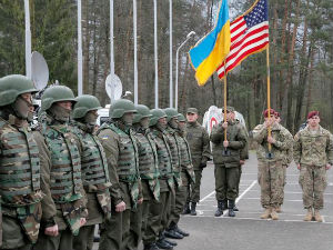 Падобранци САД почели обуку украјинске војске