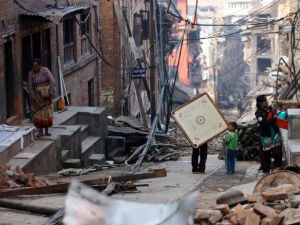Више од 8.500  жртава у Непалу