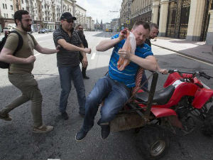 Ухапшени у покушају да организују геј параду у Москви