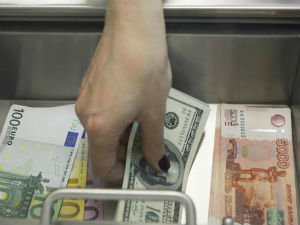 Шпигел: Док европска привреда пати, америчка профитира