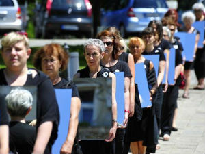 Београд, перформанс поводом 20. годишњице злочина у Сребреници