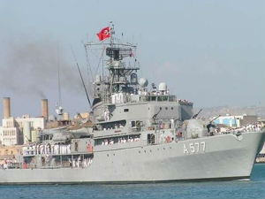НАТО бродови упловили у Бар 