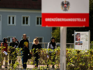 Аустрија – решење за мигранте временски ограничени азил?