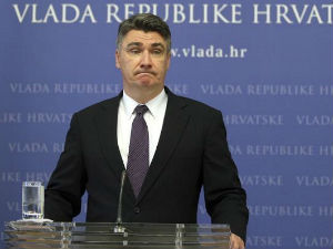 Милановић: Разматрам да данас или сутра укинемо блокаду