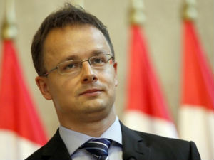 Сијарто: Мађарска подржава отварање поглавља са Србијом