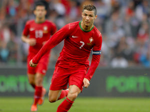 Роналдо предводи Португалију против Србије 