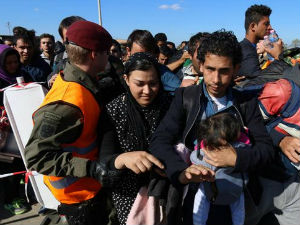 УНХЦР: Ако се не нађе решење за Сирију, талас избеглица и идуће године