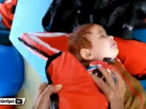 Турски рибари спасили бебу из мора