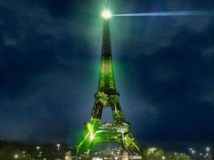 Ајфелова кула „позеленела“