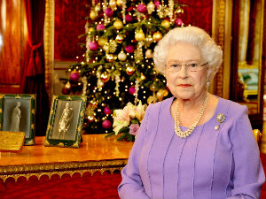 Више од 60 година слао честитке Елизабети II за Божић!