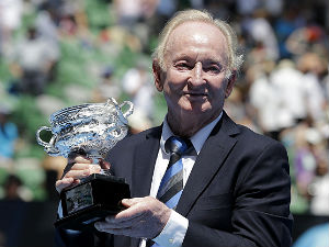 Уручен победнички трофеј Роду Лејверу после 47 година