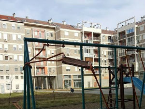Вандали уништили дечје игралиште у Новом Саду