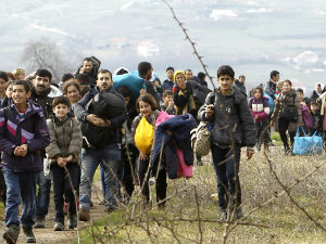 Црна Гора затвара границе за избеглице ако то учине и други