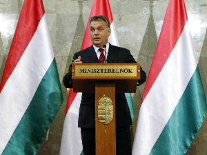 Мађарска расписује референдум о квотама за мигранте