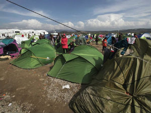 Неће бити насилног исељавања из центра у Идоменију 