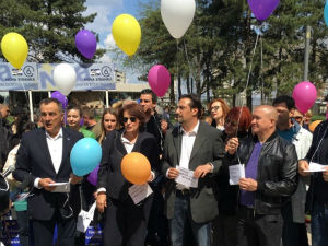 Београд, Нова странка пустила балоне с Вучићевим обећањима