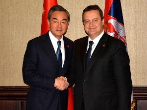 Дачић са шефом кинеске дипломатије Ванг Јијем