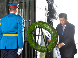Председник Кине положио венац на споменик Незнаном јунаку на Авали