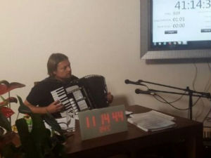 Нови рекорд – Словенац свирао хармонику 50 сати без престанка!