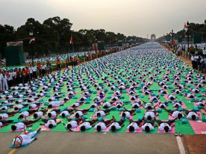 Милиони људи у Индији обележили Дан јоге