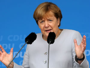 Меркел: Британија треба брзо да разјасни своје намере