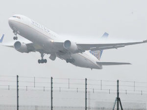 Ванредна ситуација на лету Лондон–Чикаго, авион слетео у Единбург