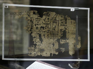 Египат представио најстарији папирус