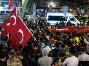 Прес публика: Пуч пропао због Ердоганове контроле државних структура